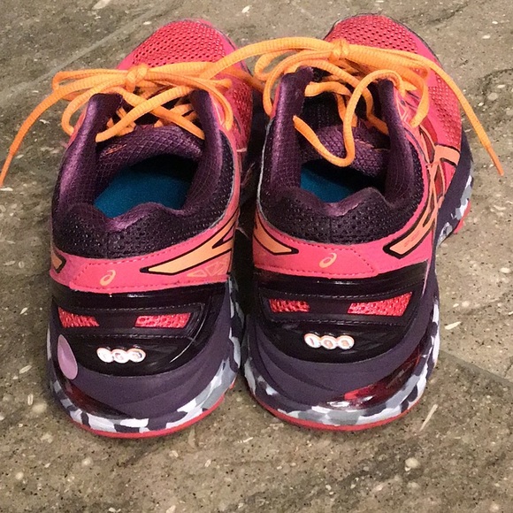 ASICS GT 2000 trail running 4, size 9 - Picture 4 of 12